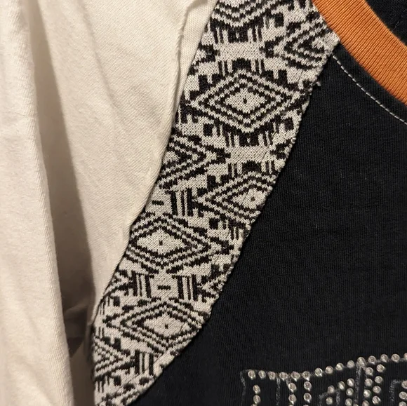 SOLD Affliction size medium women's  Like new. Super cute 3/4 length sleeve - Picture 4 of 5